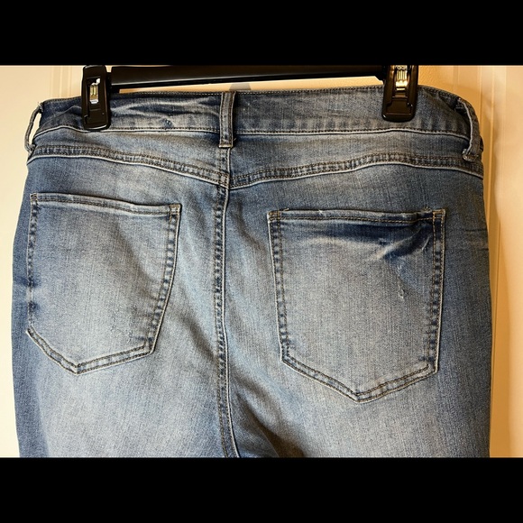 Hannah-Distressed Skinny jeans size 12 - Picture 8 of 12